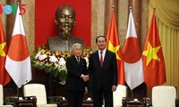 Le président Tran Dai Quang accueille l’empereur et l’impératrice du Japon